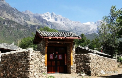 纳西人的“宅院情结”