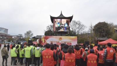 学雷锋做雷锋｜丽江市志愿服务遍布景区暖人心！