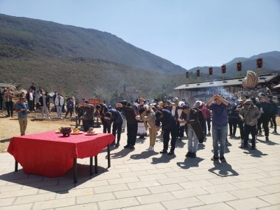 于荣光团队拍摄制作 丽江大型音乐电影《舍不得的爱》开机