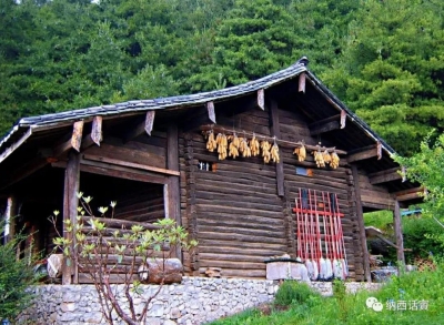 纳西人的“宅院情结”