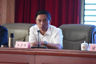 市长、专家教授为丽江市文旅系统从业人员授课