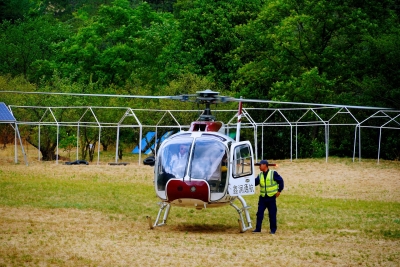 丽江旅游新玩法！乘坐观光直升机到老君山黎明景区实现首飞
