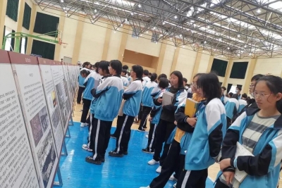 永胜边屯文化博物馆进校园开展 “学习党史、传承文化、增进团结”活动 