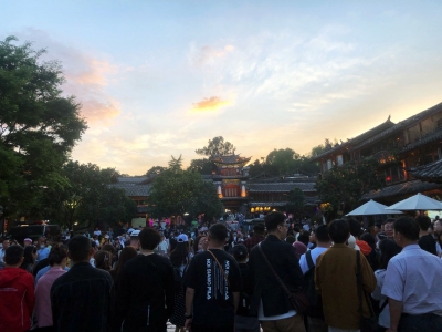 收入7.63亿元，接待77.75万人次！丽江“五一”旅游业升温