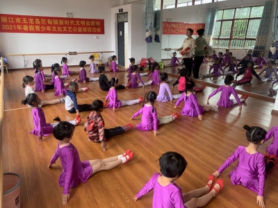 专“暑”定制！玉龙县把“公共文化服务”送到最需要的地方