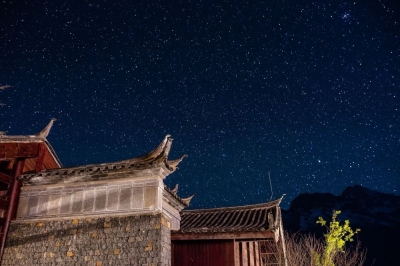 盛夏入住丽江这些半山酒店，做个追星的人！