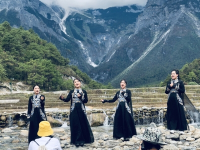 “玉龙女组合”新歌《在丽江》，带你聆听她们“舍不得的丽江”！