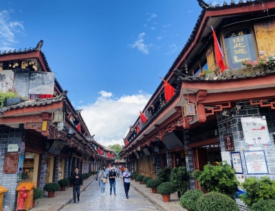 国庆黄金周：丽江旅游加速回暖 