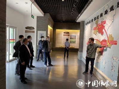 中国纪实文学作家写丽江活动举行