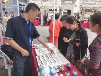 丽江非遗精彩亮相第五届中国非物质文化遗产传统技艺大展