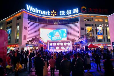 天雨流芳·文旅大集丨《冰雪奇缘》惠民舞台剧受欢迎！丽江祥和热闹非凡