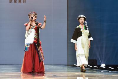 惊艳！丽江民族服饰登上昆明民族时装周