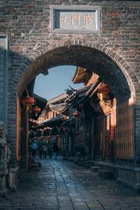 自从去过丽江后，便喜欢上了古镇！