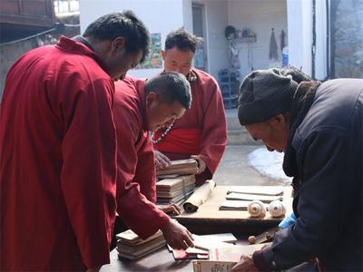 国家级非遗项目纳西族东巴画代表性传承人和世先：玉壶存冰心 朱笔写师魂