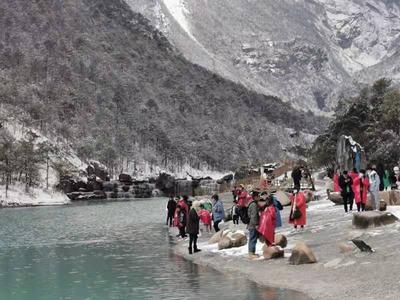 春节假日，玉龙雪山景区暖心暖情暖寒冬 暖行暖意暖新春