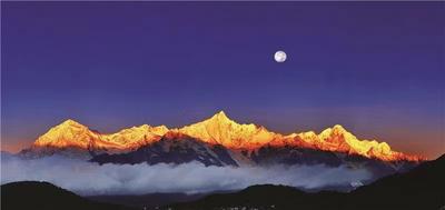 望梅里 仰望一座山峰的美丽