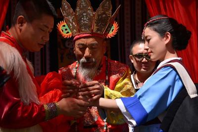 举行千场东巴婚礼 她期待活态非遗成为丽江文化引力