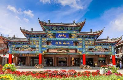 第一批省级夜间文旅消费集聚区公布｜大研花巷：多措并举助推丽江夜间经济发展