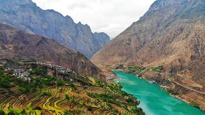 丽江文旅驻村工作队员王锋：拍摄乡村 让美景出圈