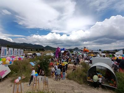 欢喜六一 童心童趣释放“荒野之国”