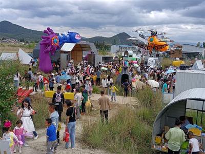 欢喜六一 童心童趣释放“荒野之国”