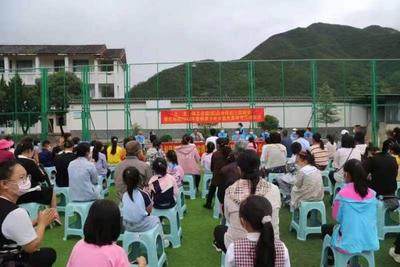 丽江巨甸镇2022年暑假青少年免费公益培训班开班仪式举行