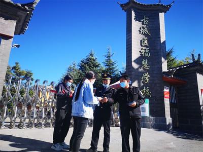 知识产权保护宣传进校园 产权意识植童心  
