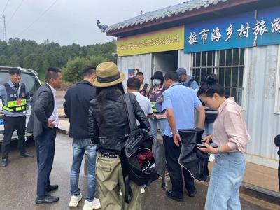 丽江市旅游服务质量社会监督员走进景区开展工作，助推旅游服务品质提升