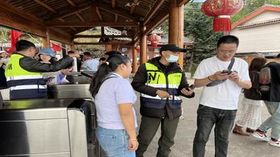“双节”期间，丽江宁蒗文旅为维护旅游市场秩序保驾护航