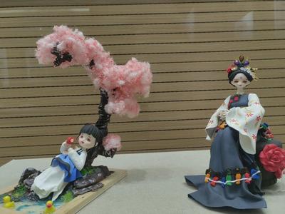《指尖有“泥”——木永琴捏塑作品展》在丽江市博物院开展