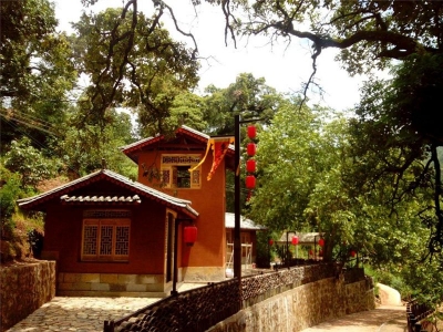 双柏县两个村被评为省级旅游扶贫示范村