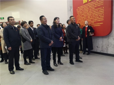楚雄州文旅局机关党委与北浦社区党总支到州博物馆联合开展“忆党史、感党恩、跟党走”支部主题党日活动