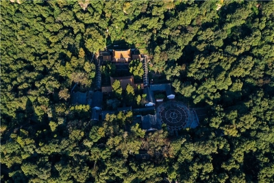 国家4A级旅游景区武定狮子山向全国医务工作者和招商银行干部职工免费开放