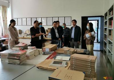 云南省文旅厅公共文化服务处到姚安县图书馆调研