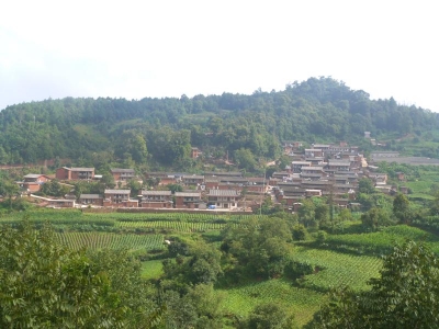 旅游助力促扶贫 乡村风景别样美