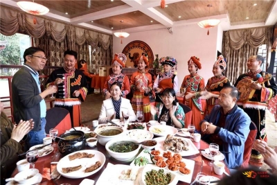 就爱去楚雄首发团探访太阳历文化园、彝人古镇，寻觅楚雄故事 体验彝乡风情