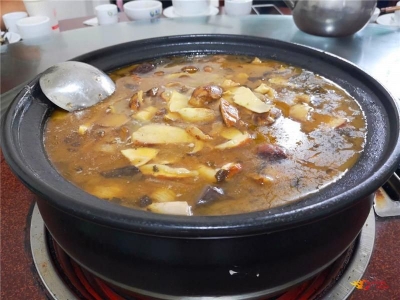 雨季来临，楚雄野生菌开始上市！吃菌季来了……