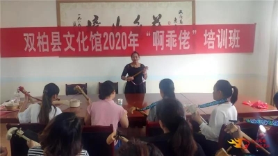 双柏县：文化扶贫亮点纷呈  成效明显