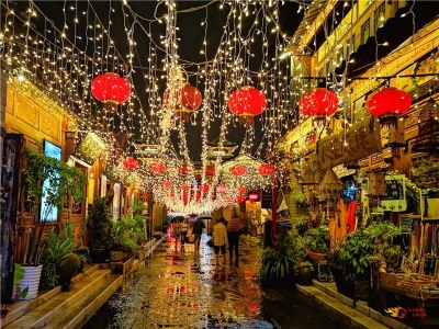 一入夜，彝人古镇便美的心醉！快来打卡