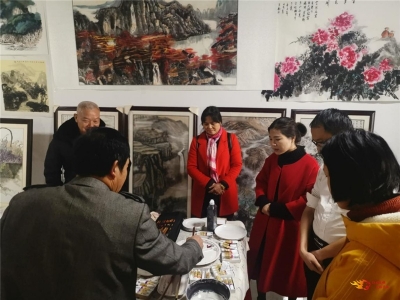 元谋县金马坊袁陆华美术馆举办“向张桂梅老师学习暨元谋、华坪书画交流笔会”