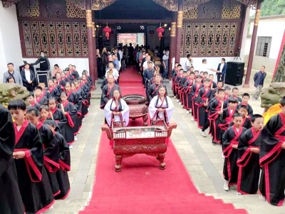 禄丰市勤丰镇抓业态融合  以全域旅游助力乡村振兴