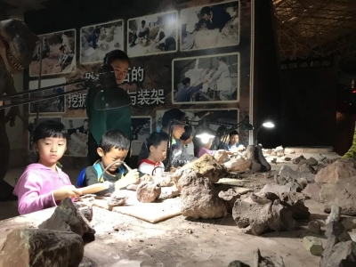 旅游 | 暑期亲子游，就到禄丰世界恐龙谷！