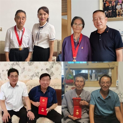 楚雄州文旅系统开展“七一”走访慰问活动，为老党员颁发“光荣在党50年”纪念章