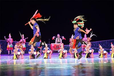 双柏县传统舞蹈《传承之鼓娃豹娃》在云南省第十二届民族民间歌舞乐展演中获铜奖