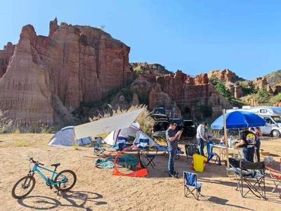 【云南人游楚雄】元谋有个超赞的汽车自驾游营地，给你恣意洒脱的游玩新体验