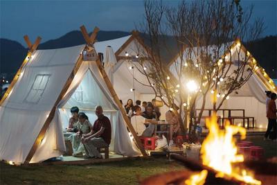 彝风湿地·星河房车露营地“五一”火爆出圈，“轻露营”掀起楚雄户外度假新浪潮