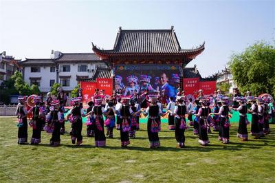 楚雄牟定：不醉不归左脚舞