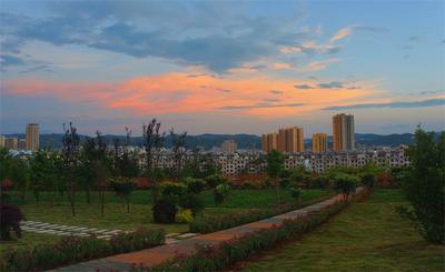 惊艳！夏日南华的火烧云，你看见了吗？