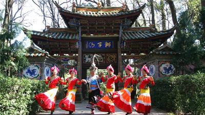 玉楚高速8月26日通车，“滇中翡翠 绿美楚雄”邀您来玩！