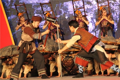 边疆人民心向党 文山儿女展风采